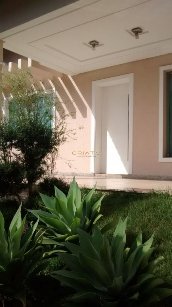 Casa de 8 quartos, 285m² no bairro Nenhum, em Anápolis | Eu Corretor
