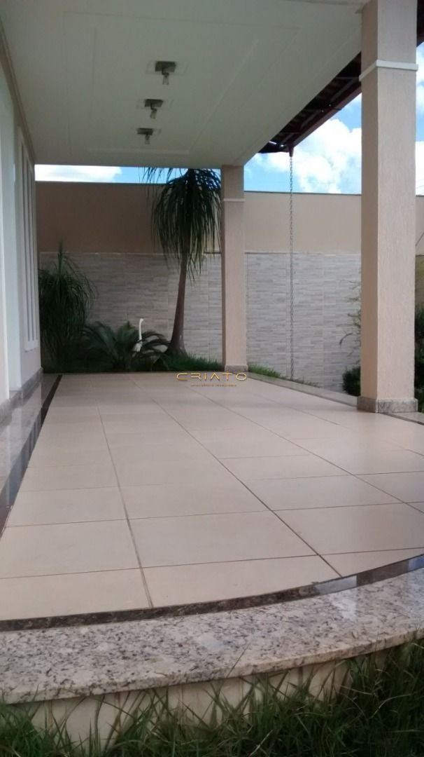 Casa de 8 quartos, 285m² no bairro Nenhum, em Anápolis | Eu Corretor