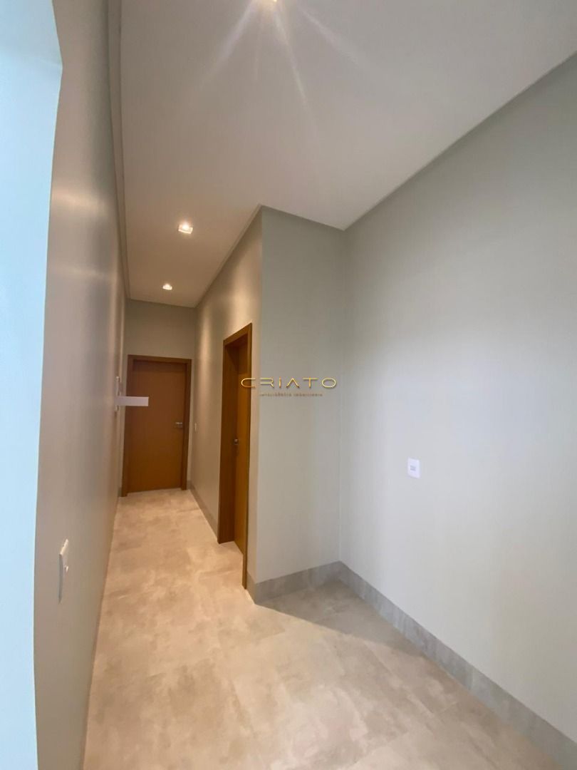 Casa de 3 quartos, 212m² | Eu Corretor