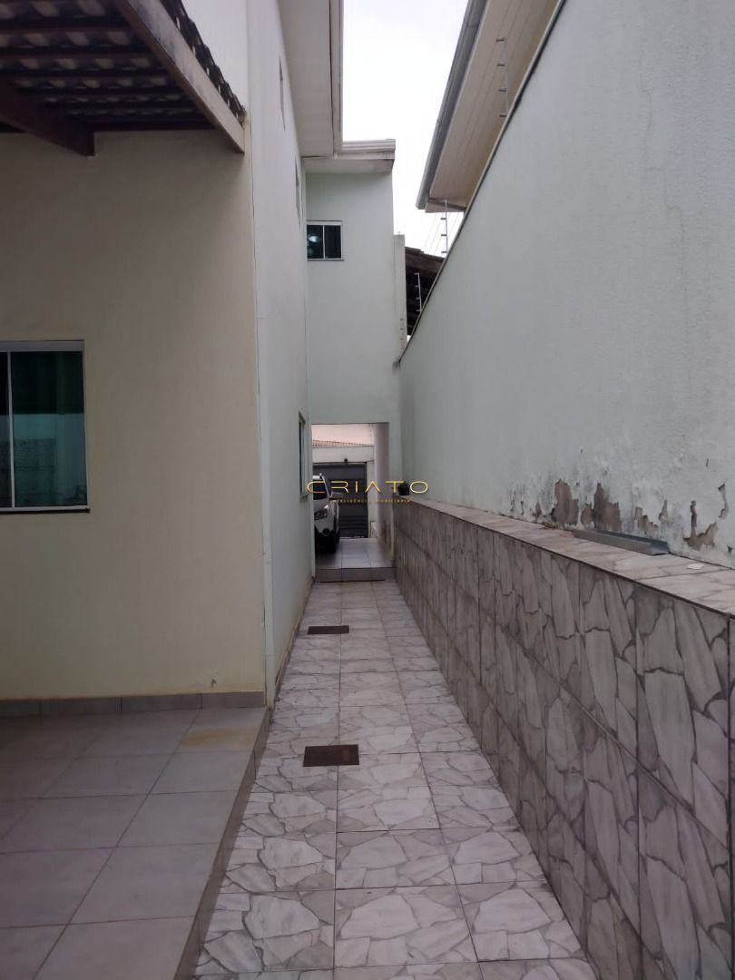 Sobrado de 3 quartos, 295m² no bairro Residencial Villa Bella, em Anápolis | Eu Corretor