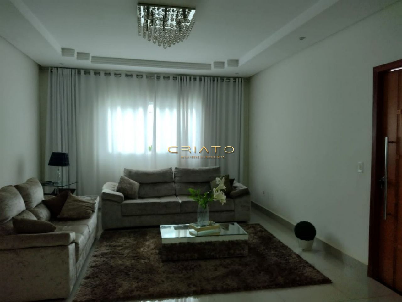 Sobrado de 3 quartos, 295m² no bairro Residencial Villa Bella, em Anápolis | Eu Corretor