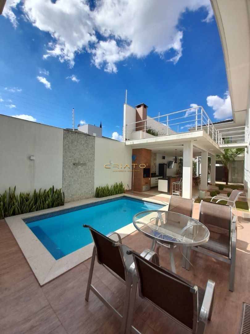 Sobrado de 3 quartos, 382m² no bairro Anápolis City, em Anápolis | Eu Corretor