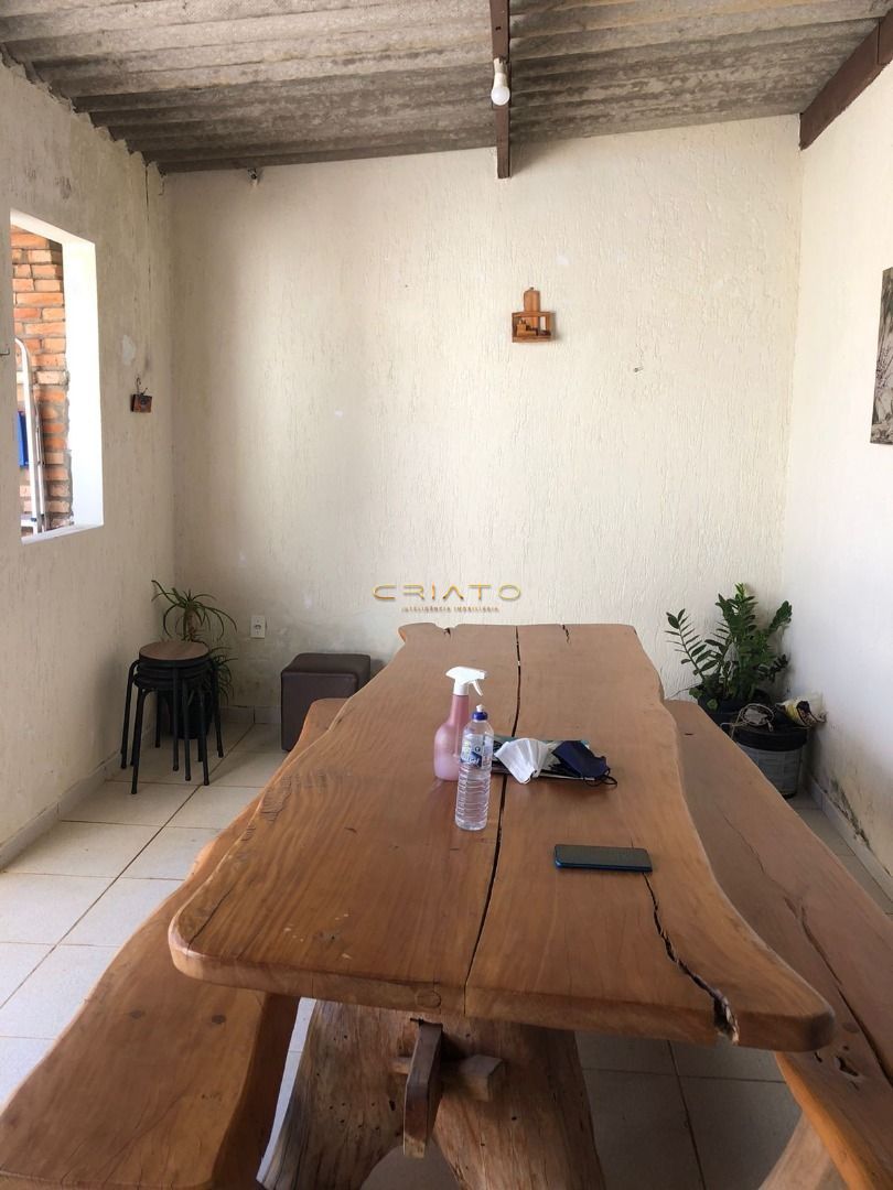 Casa de 3 quartos, 220m² no bairro JK Parque Industrial Nova Capital, em Anápolis | Eu Corretor