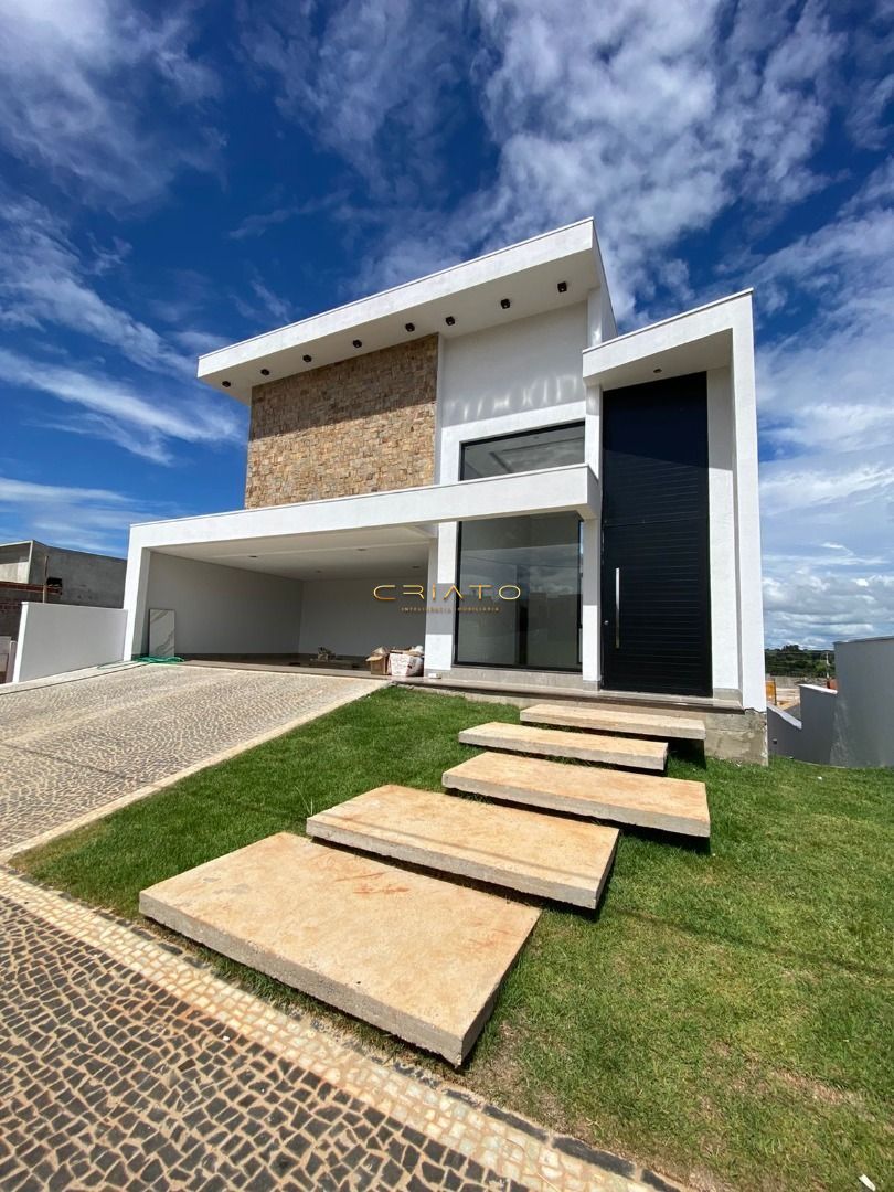 Sobrado de 4 quartos, 324m² no bairro Nenhum, em Anápolis | Eu Corretor