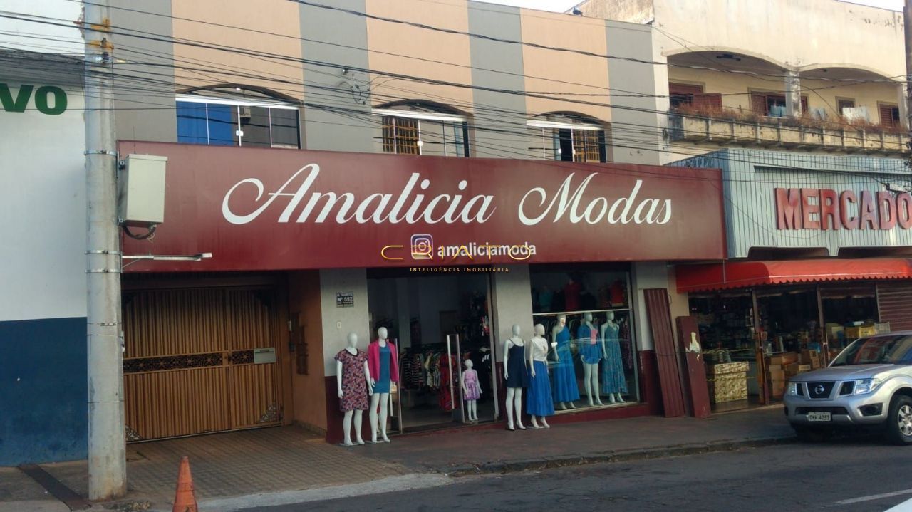 Sobrado de 4 quartos, 351m² no bairro Maracanã, em Anápolis | Eu Corretor