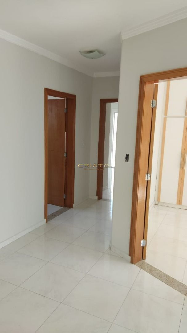 Sobrado de 4 quartos, 373m² no bairro Anápolis City, em Anápolis | Eu Corretor