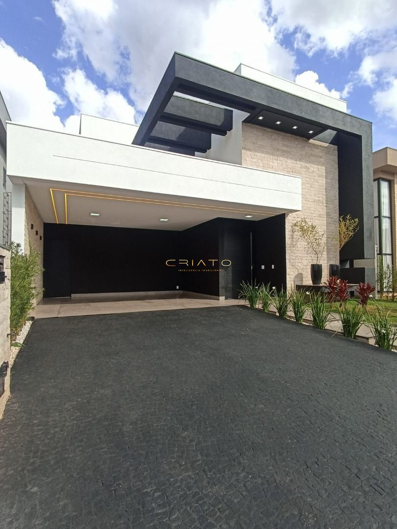 Casa de 3 quartos, 240m² | Eu Corretor