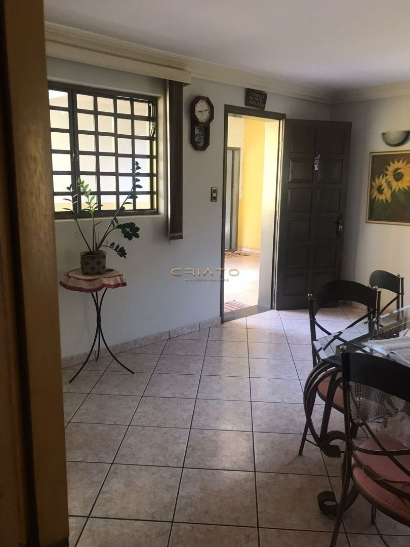 Casa de 4 quartos, 318m² no bairro Nenhum, em Anápolis | Eu Corretor
