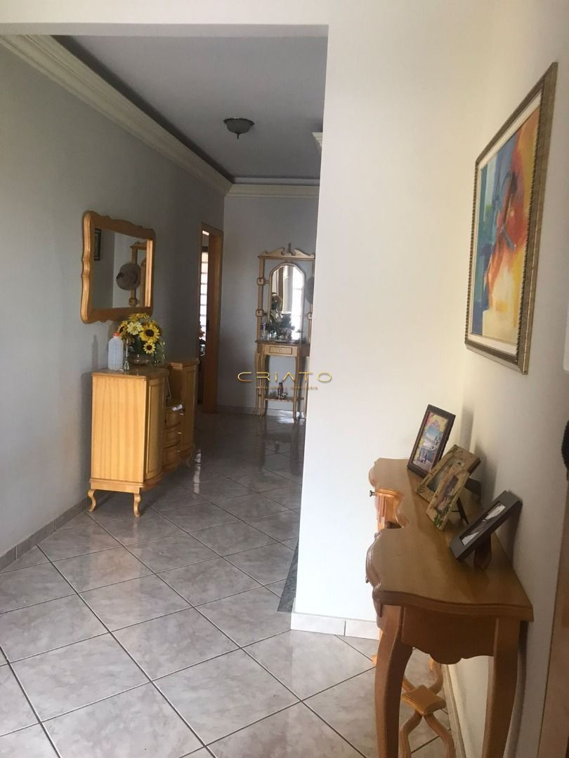 Casa de 4 quartos, 318m² no bairro Nenhum, em Anápolis | Eu Corretor