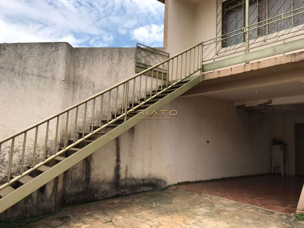Sobrado de 5 quartos, 240m² no bairro Vila Jaiara, em Anápolis | Eu Corretor