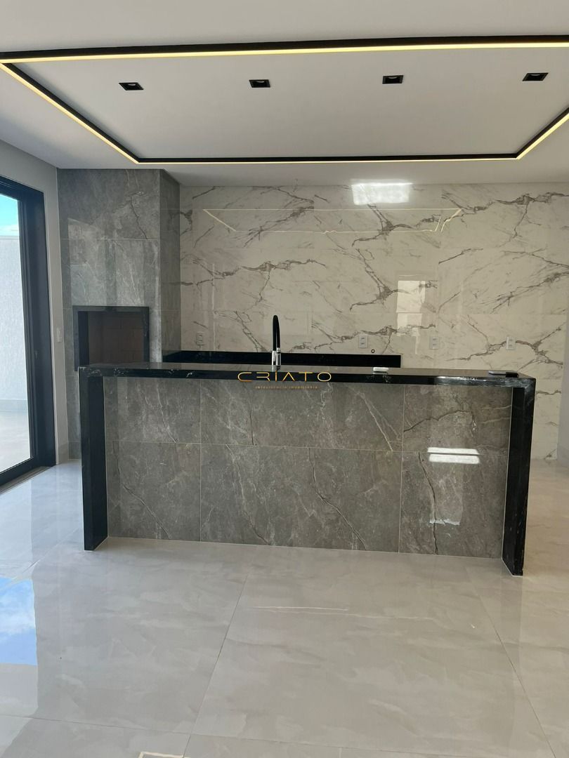 Casa de 3 quartos, 269m² no bairro Condomínio Residencial Grand Trianon, em Anápolis | Eu Corretor