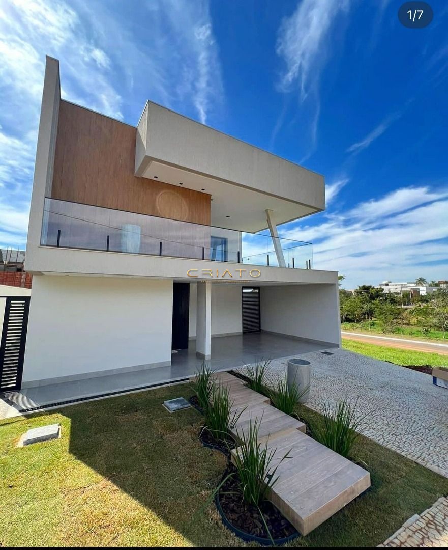 Casa de 3 quartos, 269m² no bairro Condomínio Residencial Grand Trianon, em Anápolis | Eu Corretor