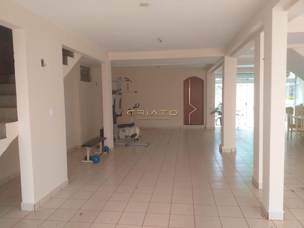 Sobrado de 4 quartos, 310m² no bairro Vila Santa Maria de Nazareth, em Anápolis | Eu Corretor