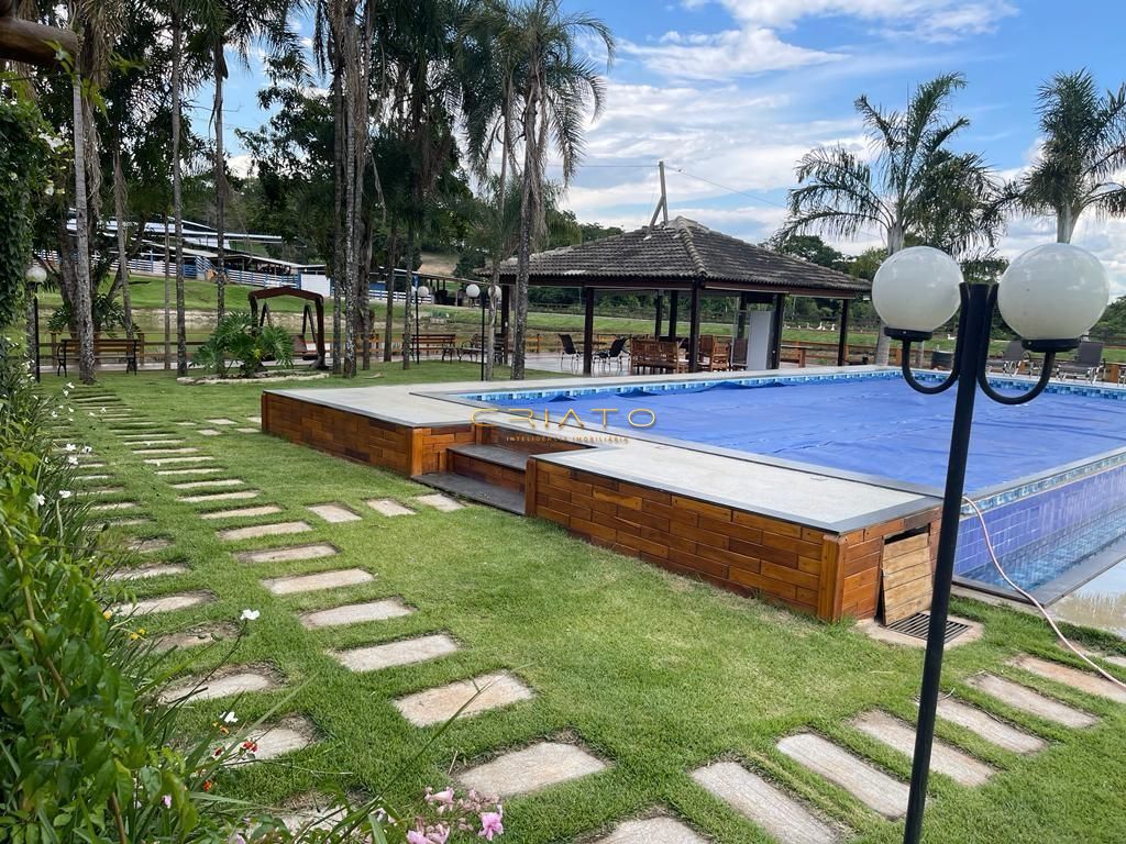 Fazenda/Sítios/Chácaras de 9 quartos, 800m² no bairro Zona Rural, em Silvânia | Eu Corretor