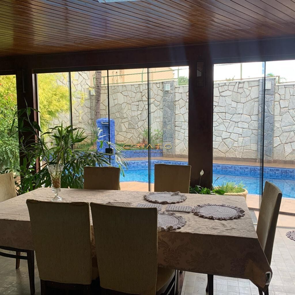 Sobrado de 5 quartos, 330m² no bairro Residencial Sun Flower, em Anápolis | Eu Corretor