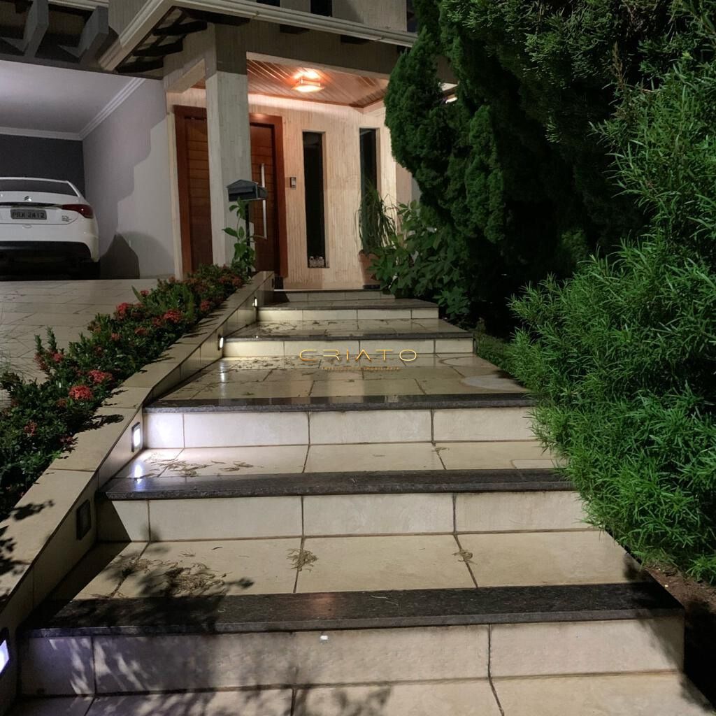Sobrado de 5 quartos, 330m² no bairro Residencial Sun Flower, em Anápolis | Eu Corretor