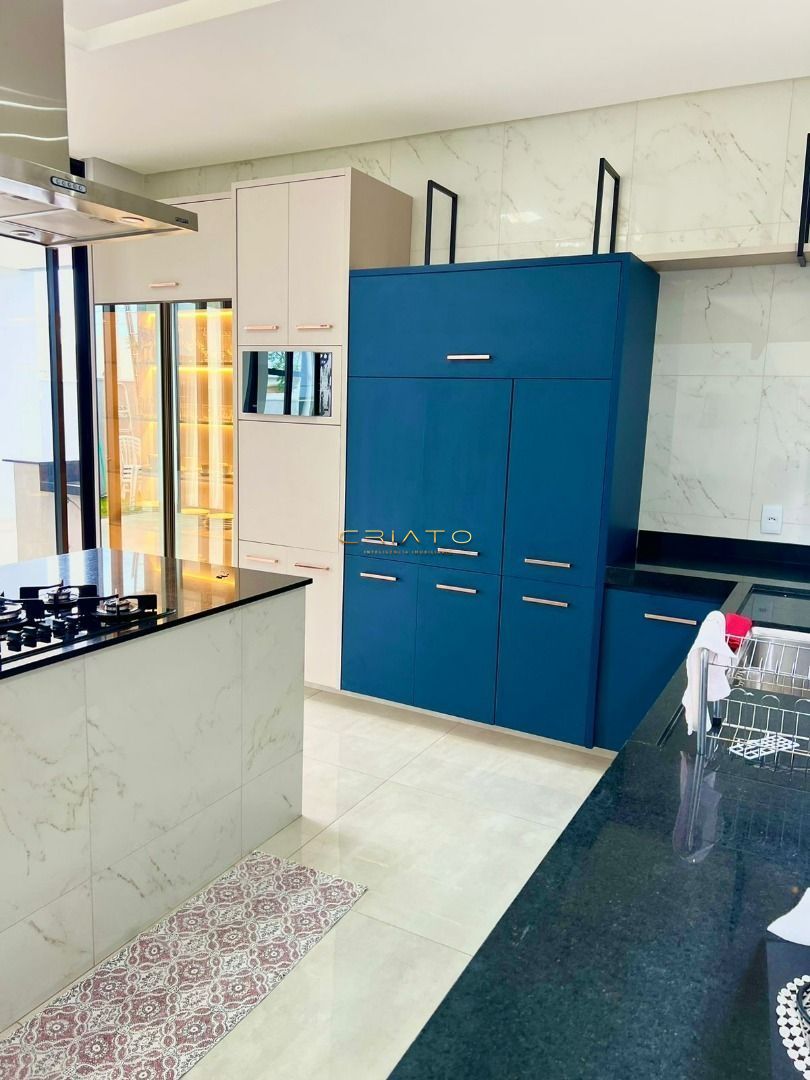 Sobrado de 4 quartos, 298m² no bairro Nenhum, em Anápolis | Eu Corretor