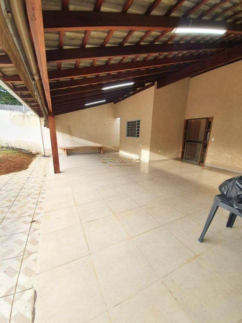 Casa de 3 quartos, 180m² no bairro Santos Dumont, em Anápolis | Eu Corretor