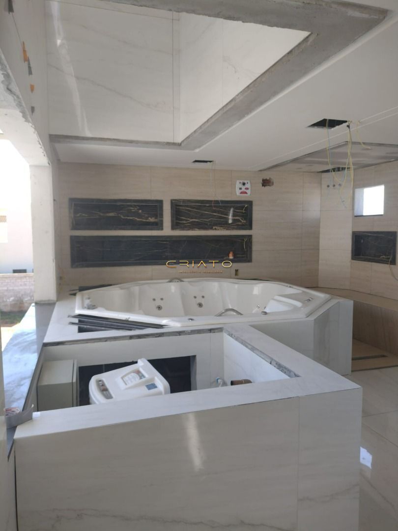 Sobrado de 3 quartos, 900m² no bairro Nenhum, em Anápolis | Eu Corretor