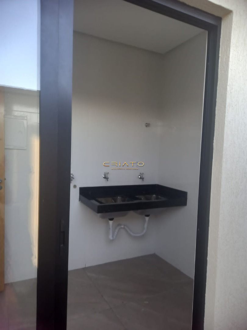 Casa de 3 quartos, 220m² no bairro Condomínio Residencial Gaudi, em Anápolis | Eu Corretor