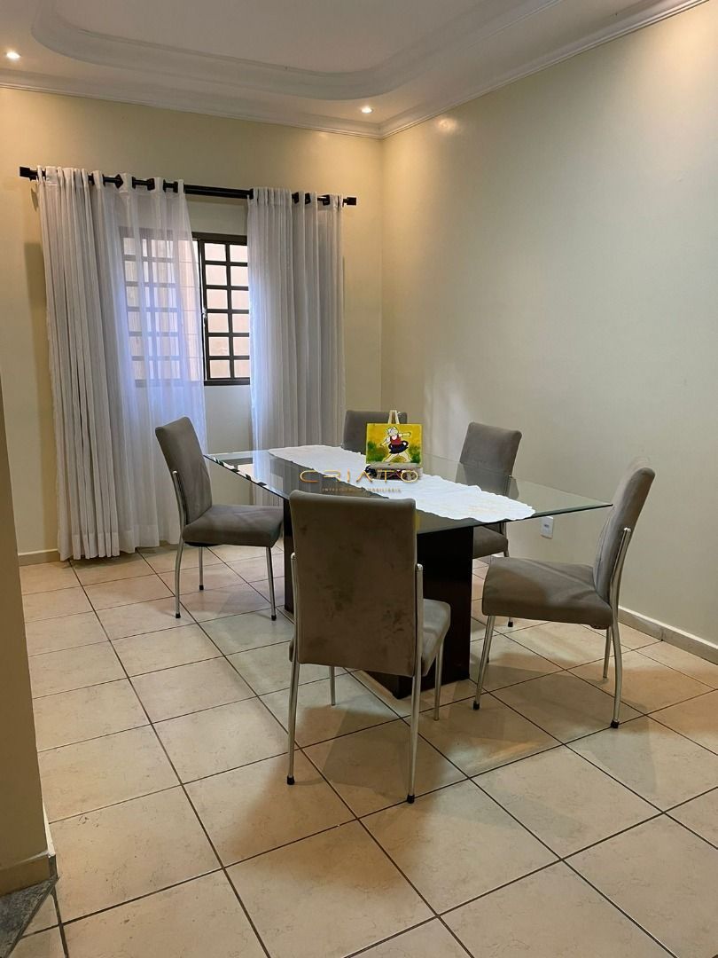 Casa de 4 quartos, 248m² no bairro Maracanã, em Anápolis | Eu Corretor
