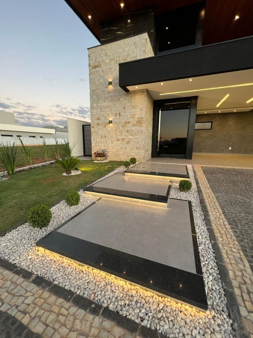 Casa de 2 quartos, 207m² | Eu Corretor