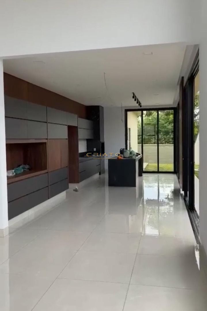 Casa de 3 quartos, 192m² | Eu Corretor