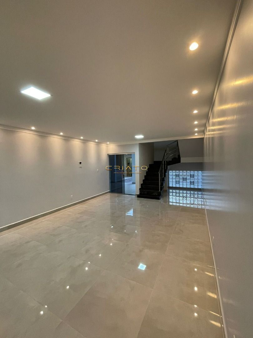 Sobrado de 3 quartos, 290m² no bairro Nenhum, em Anápolis | Eu Corretor