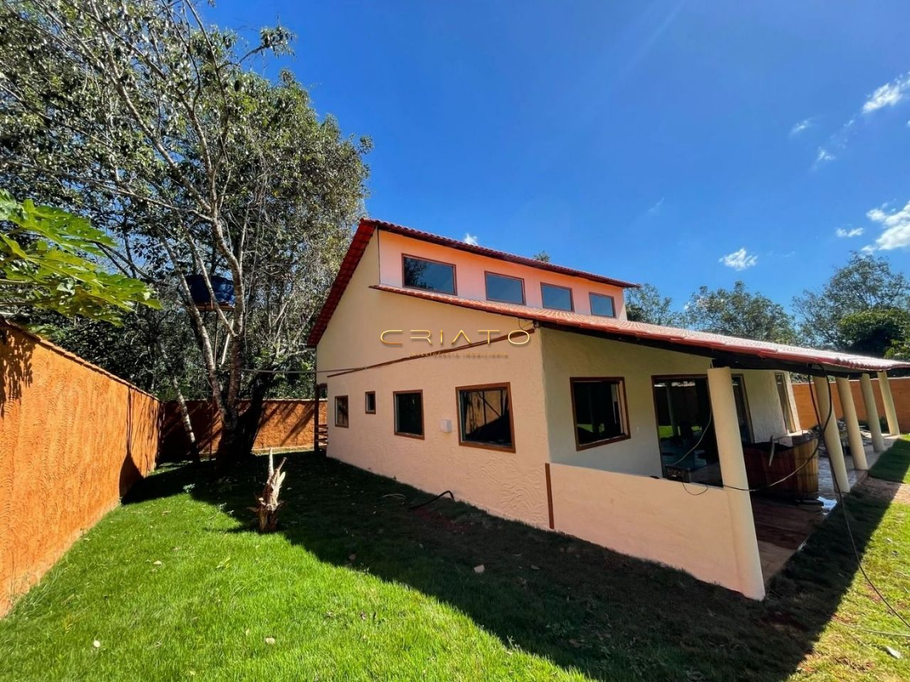 Sobrado de 4 quartos, 330m² no bairro Zona Rural, em Pirenópolis | Eu Corretor