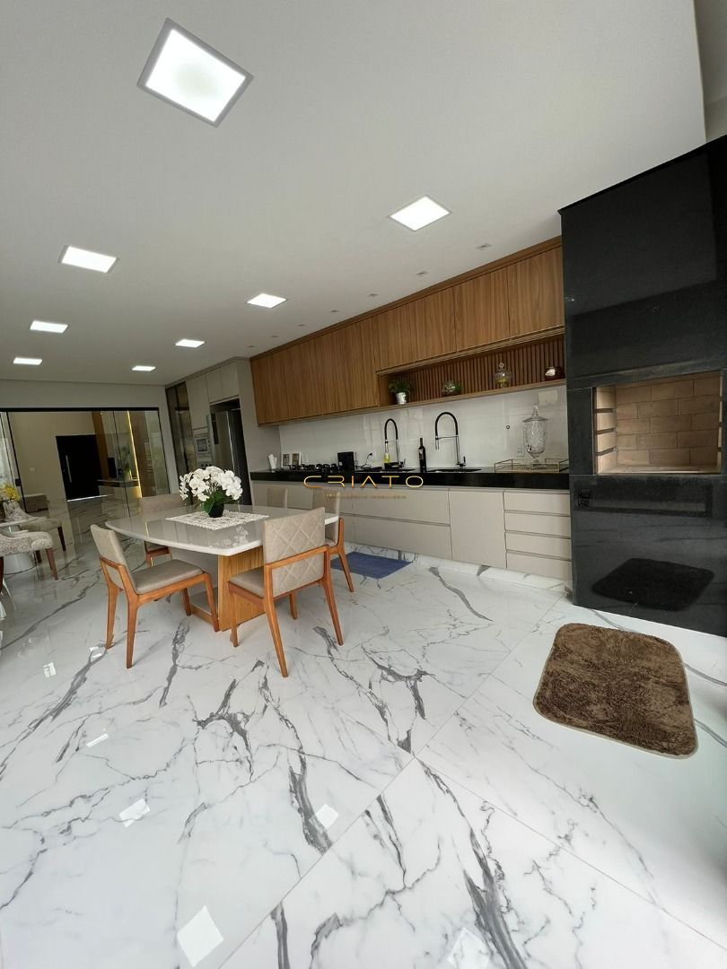 Casa de 3 quartos, 189m² | Eu Corretor