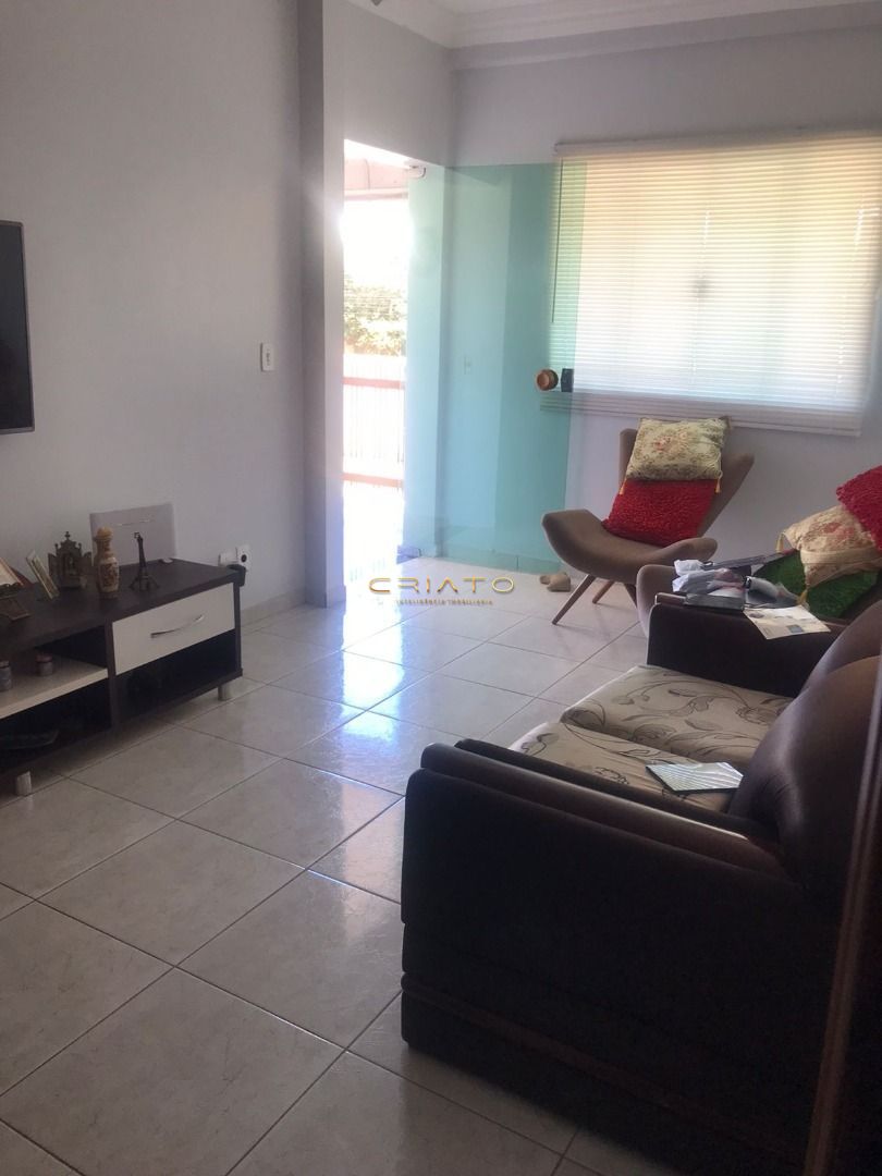 Apartamento de 2 quartos, 97m² no bairro Maracanã, em Anápolis | Eu Corretor