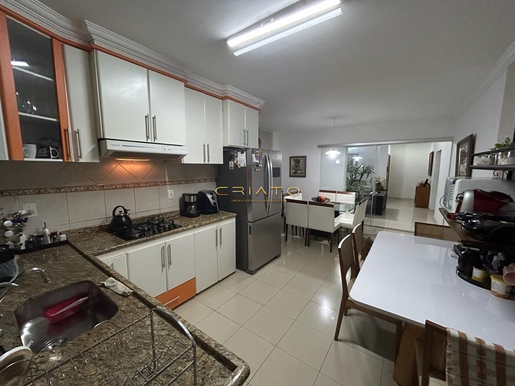 Casa de 4 quartos, 215m² no bairro Alvorada, em Anápolis | Eu Corretor