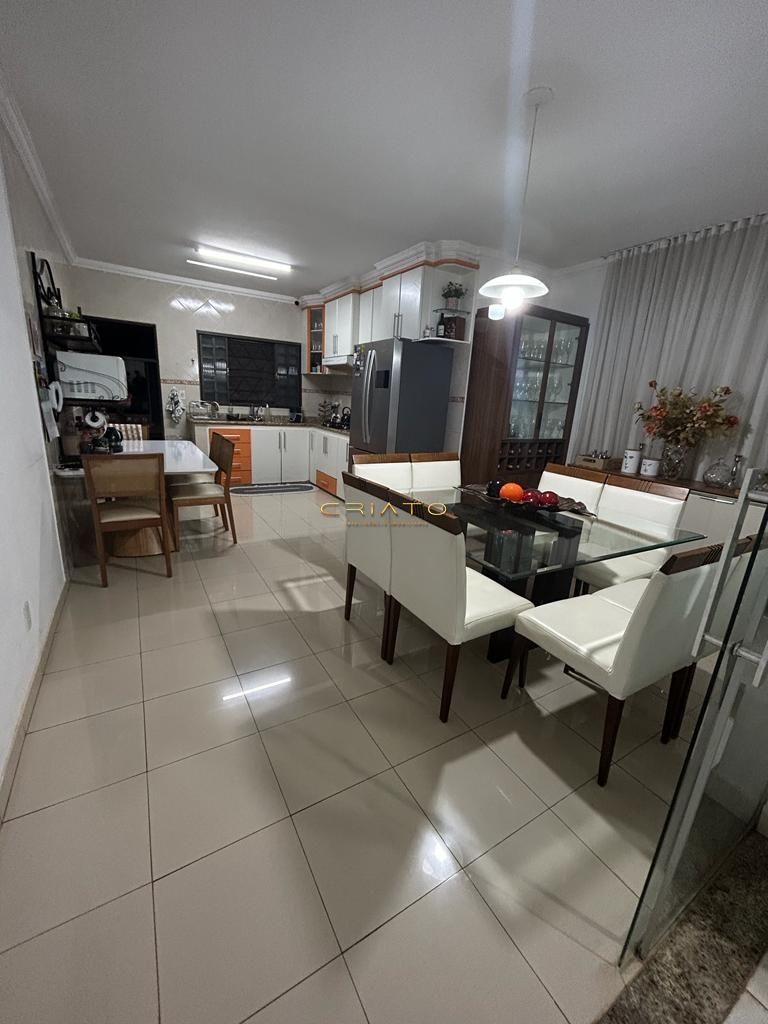 Casa de 4 quartos, 215m² no bairro Alvorada, em Anápolis | Eu Corretor