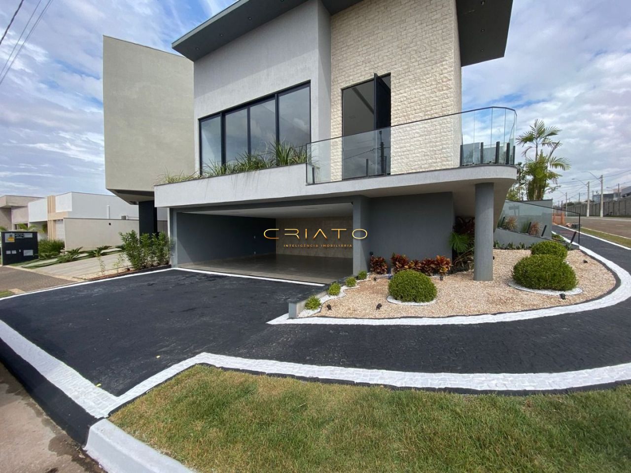 Casa de 4 quartos, 268m² | Eu Corretor