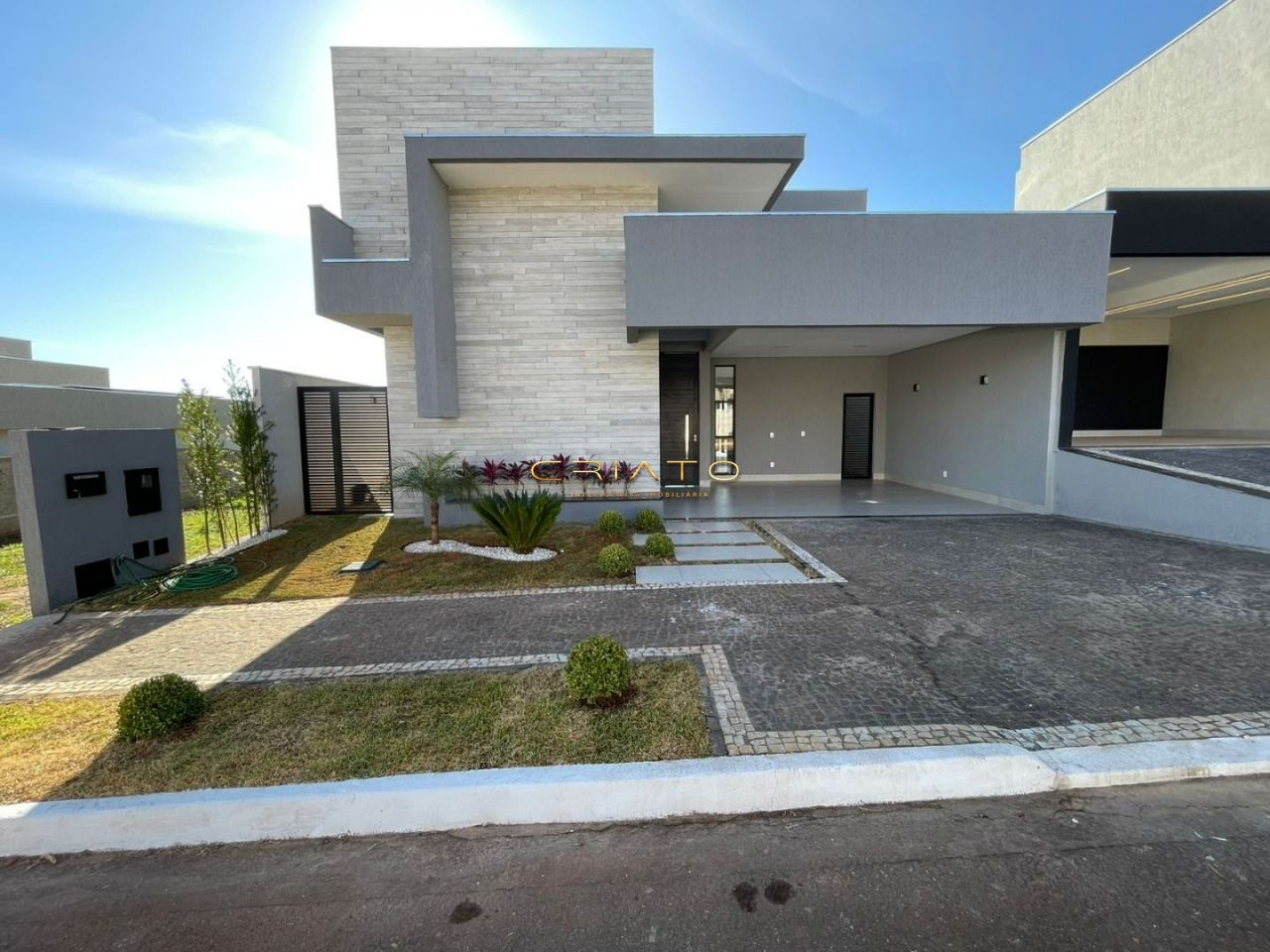 Casa de 4 quartos, 311m² | Eu Corretor