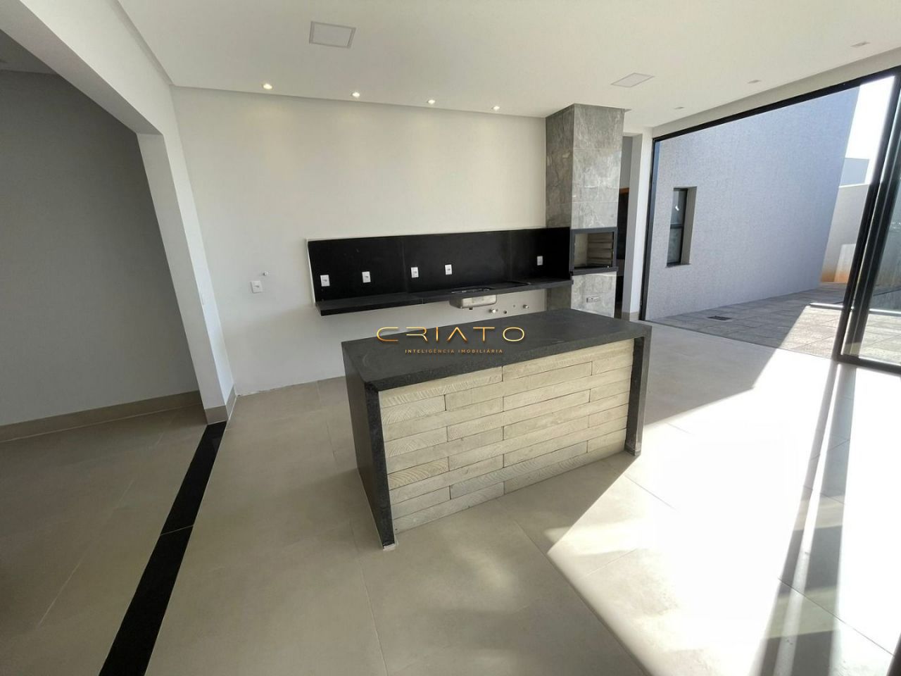 Casa de 4 quartos, 311m² | Eu Corretor