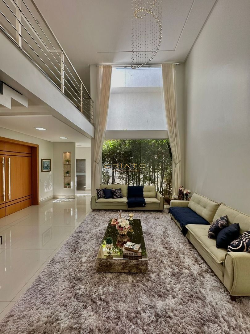 Sobrado de 4 quartos, 380m² no bairro Residencial Anaville, em Anápolis | Eu Corretor