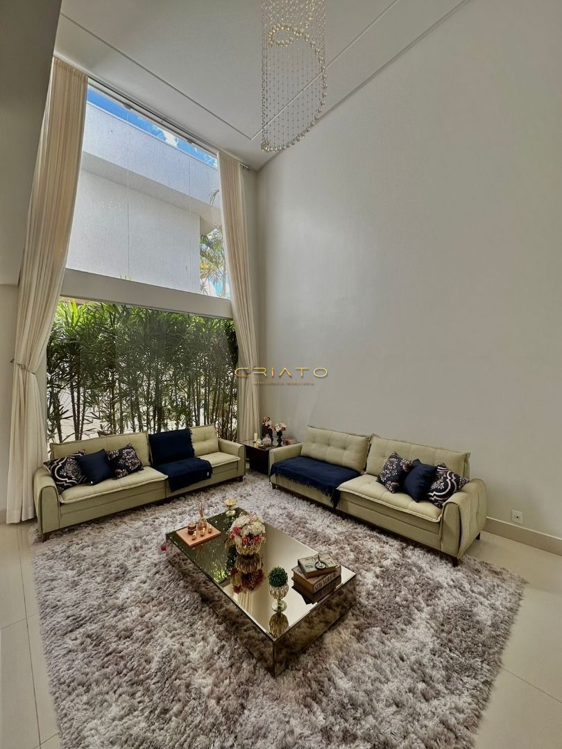 Sobrado de 4 quartos, 380m² no bairro Residencial Anaville, em Anápolis | Eu Corretor