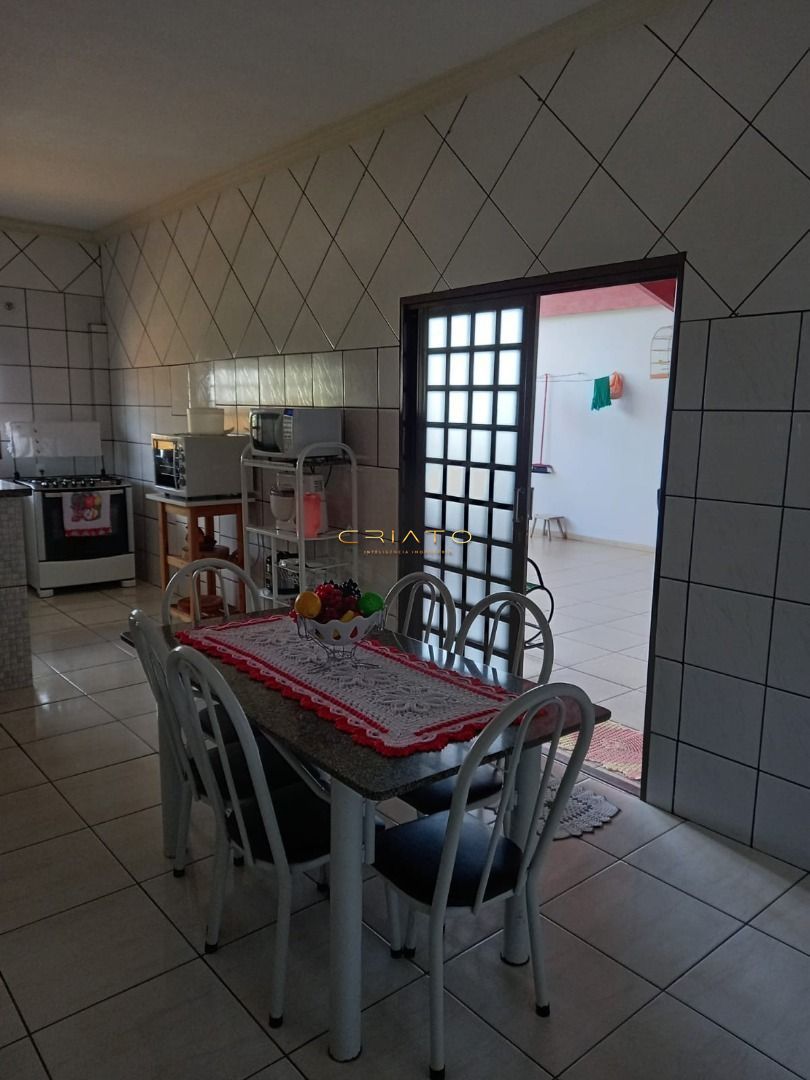 Casa de 4 quartos, 224m² no bairro Itamaraty 2ª Etapa, em Anápolis | Eu Corretor