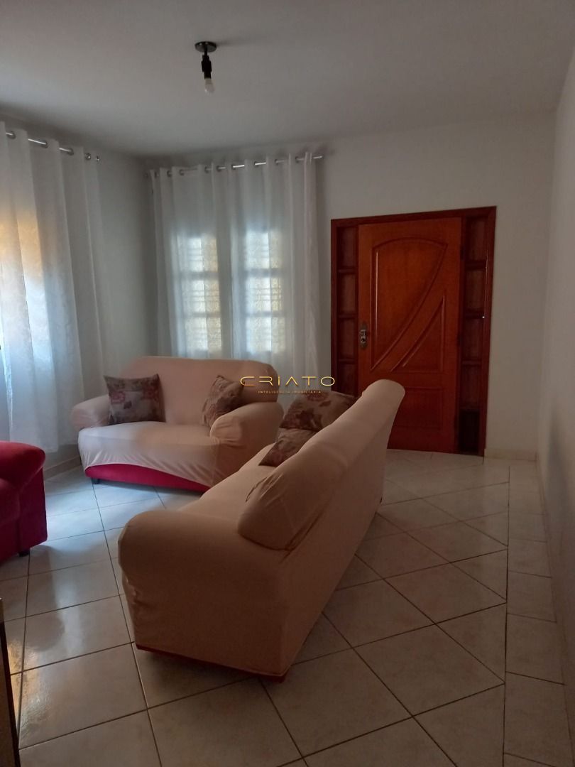 Casa de 4 quartos, 224m² no bairro Itamaraty 2ª Etapa, em Anápolis | Eu Corretor