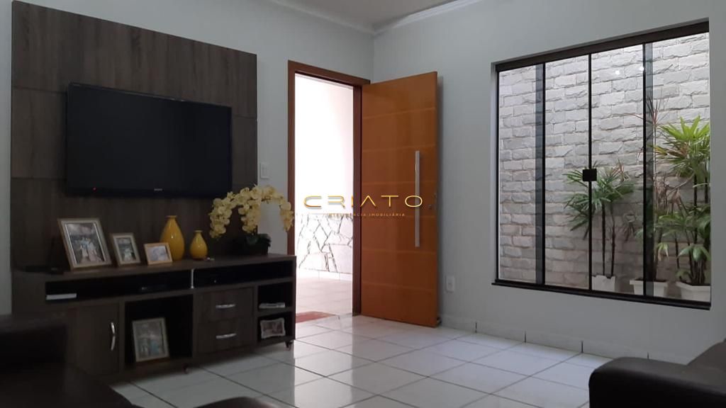 Casa de 3 quartos, 240m² no bairro Itamaraty 4ª Etapa, em Anápolis | Eu Corretor