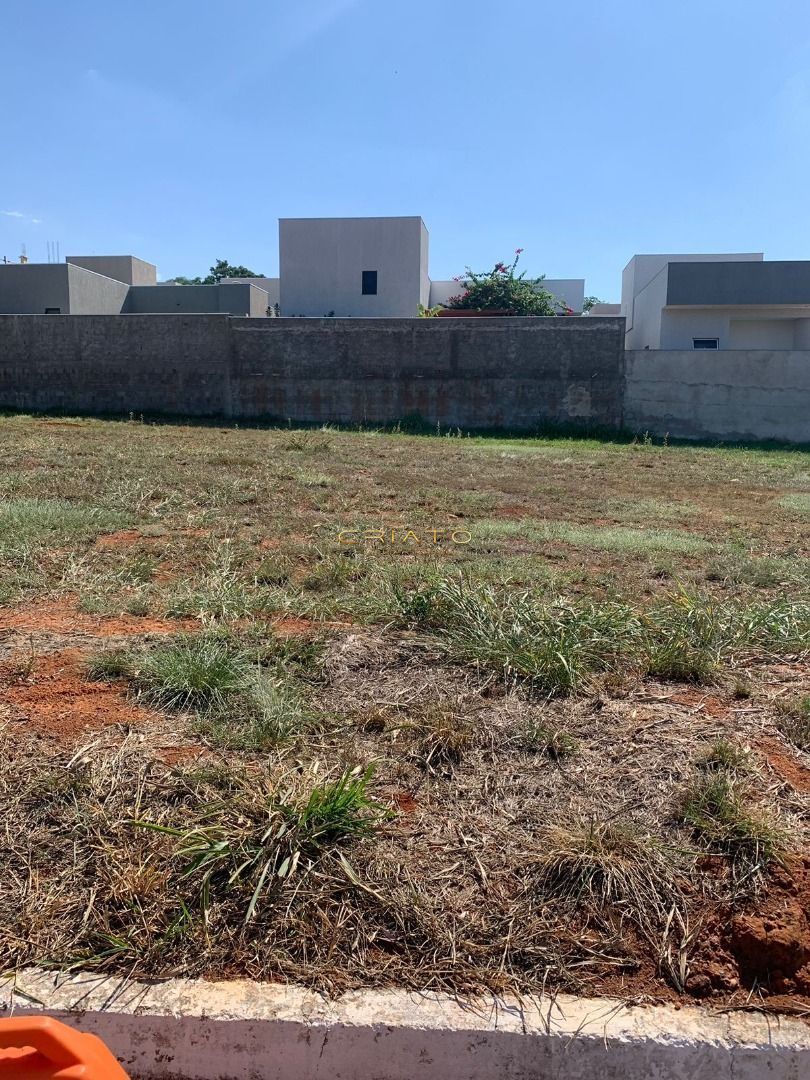 Lote/Terreno de 421m² no bairro Setor Bougainville, em Anápolis | Eu Corretor