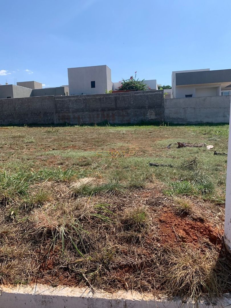 Lote/Terreno de 421m² no bairro Setor Bougainville, em Anápolis | Eu Corretor