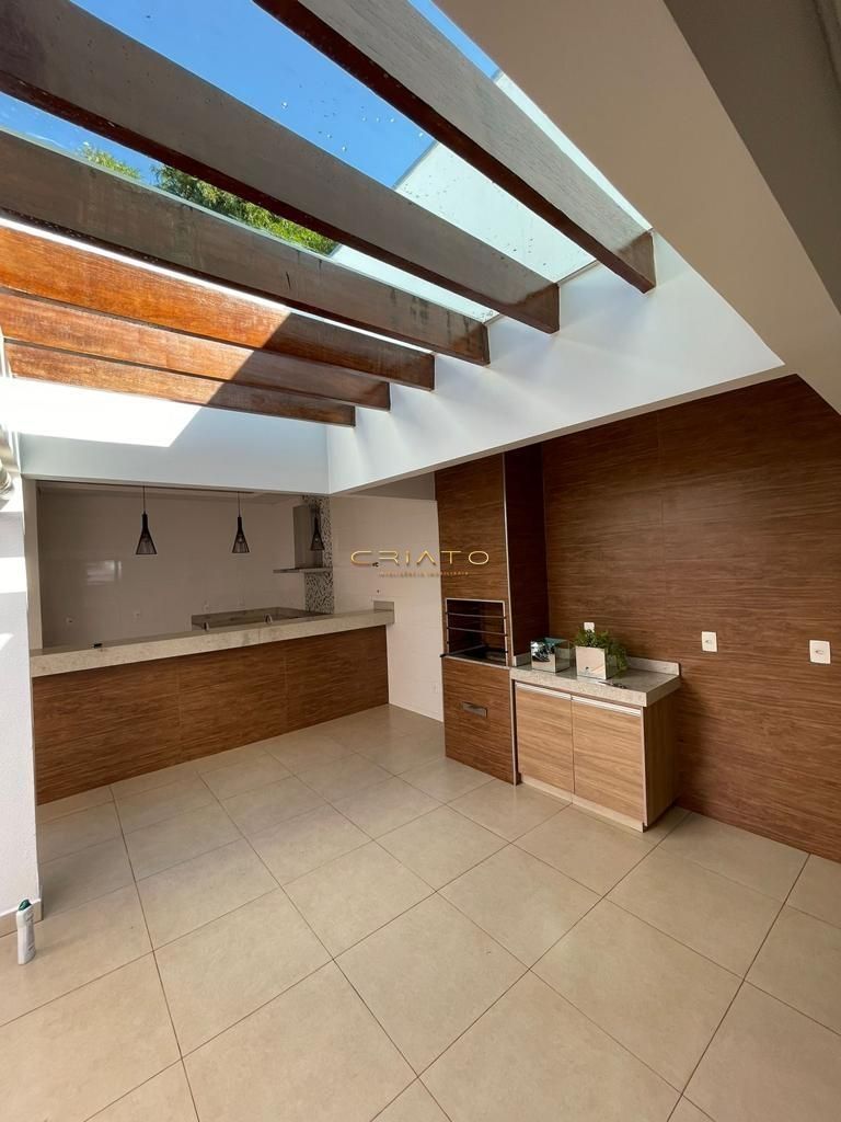 Casa de 4 quartos, 277m² no bairro Jardim Alvorada, em Anápolis | Eu Corretor