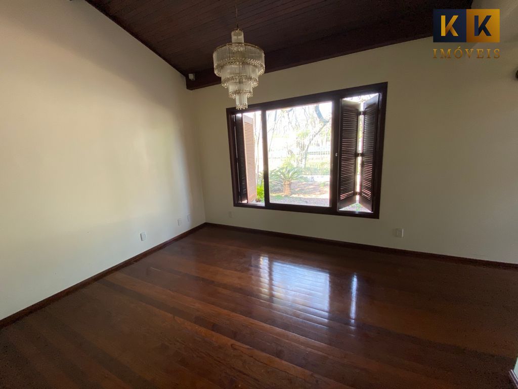 Casa à venda com 3 quartos, 327m² - Foto 17