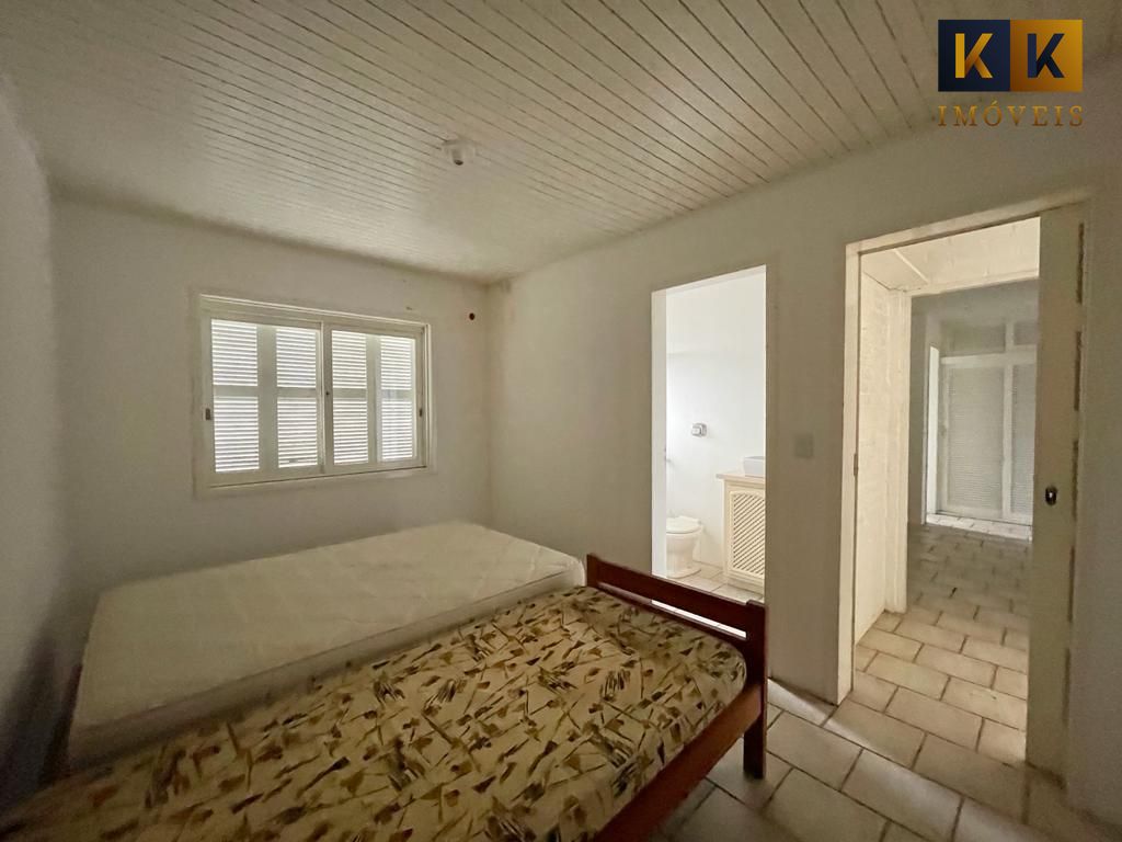 Casa à venda com 4 quartos, 250m² - Foto 12