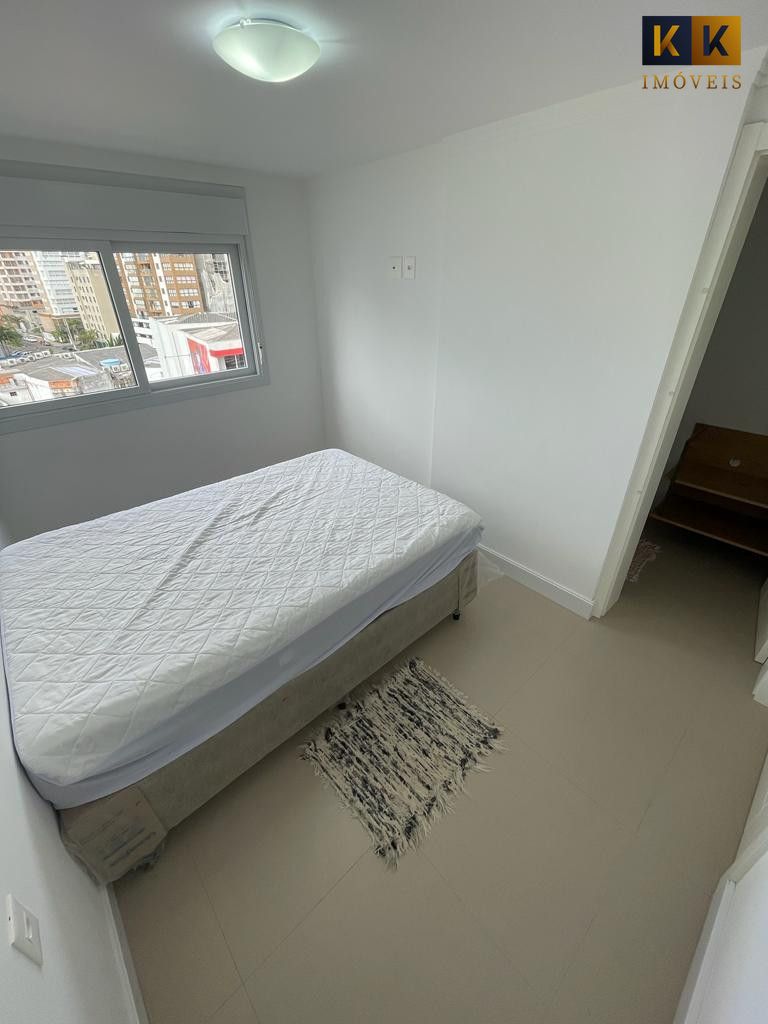 Apartamento à venda com 3 quartos, 94m² - Foto 17