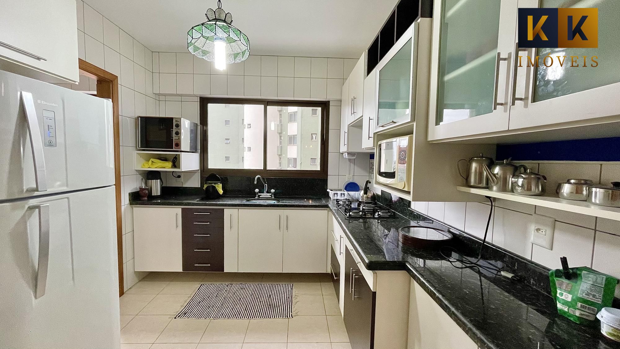 Apartamento à venda com 3 quartos, 130m² - Foto 11