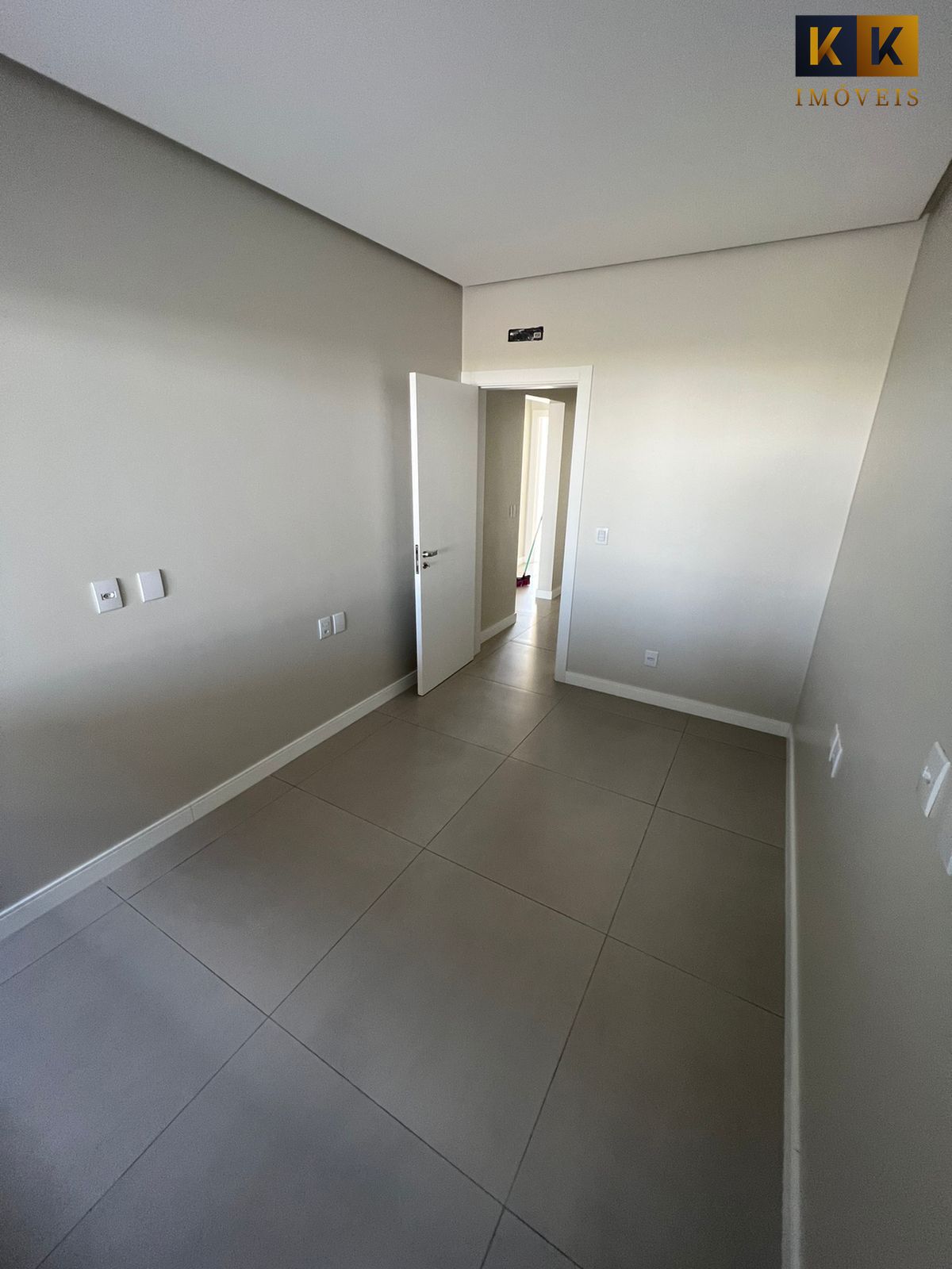 Casa à venda com 2 quartos, 110m² - Foto 14