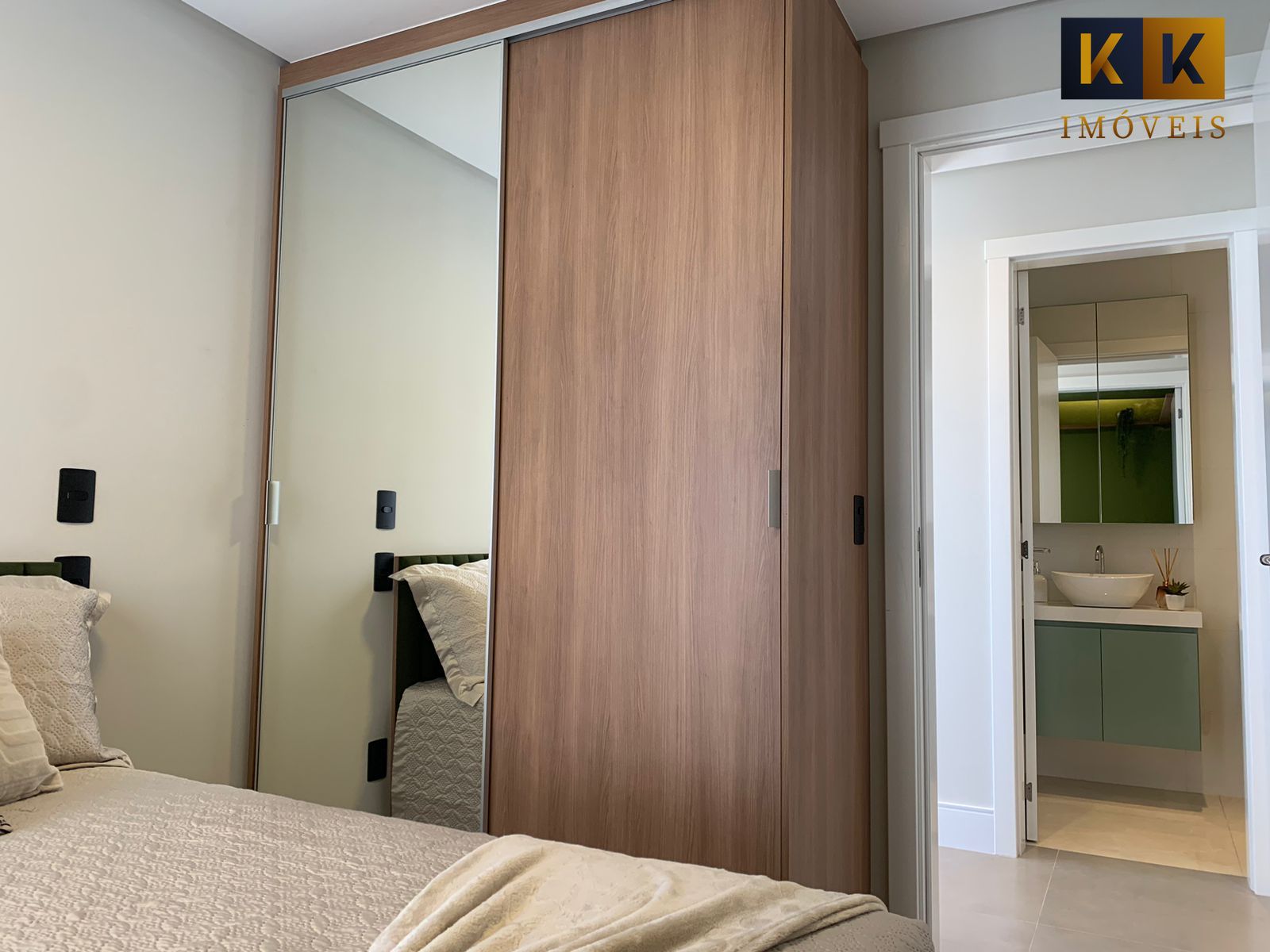 Apartamento à venda com 2 quartos, 60m² - Foto 17